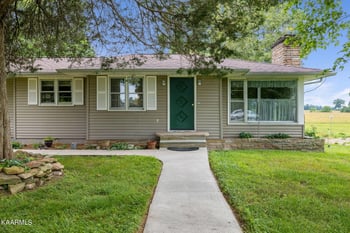 6129 Nashville Hwy, Deer Lodge, TN 37726