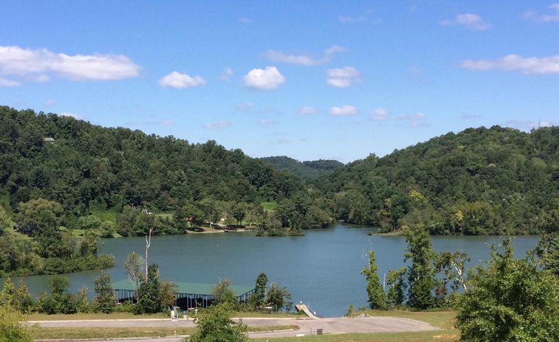 613 Broadberry Ave, Oak Ridge, TN 37830