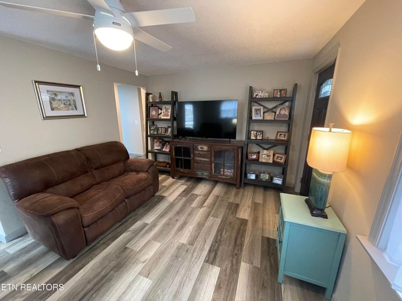 613 Clark St, Athens, TN 37303