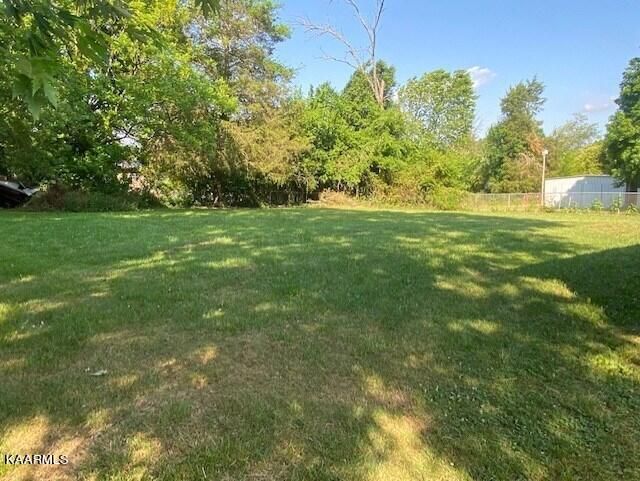 613 Dixon Ave, Englewood, TN 37329