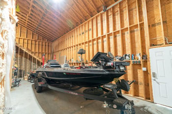613 Dixon Rd, Lenoir City, TN 37772