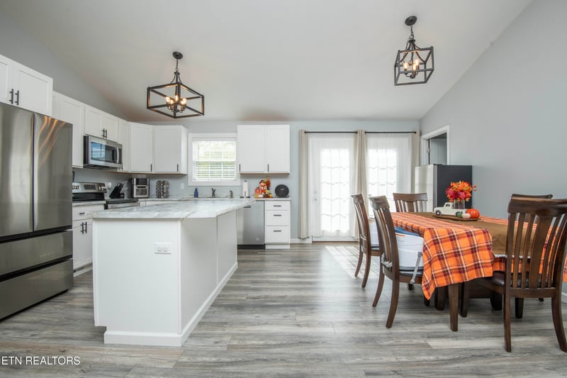 613 Glendale Ave, Clinton, TN 37716