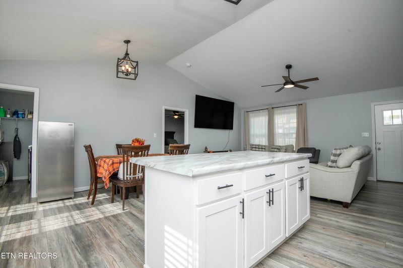 613 Glendale Ave, Clinton, TN 37716