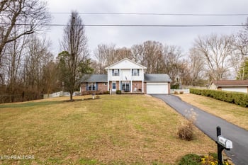 613 Royal Way Ln, Farragut, TN 37934