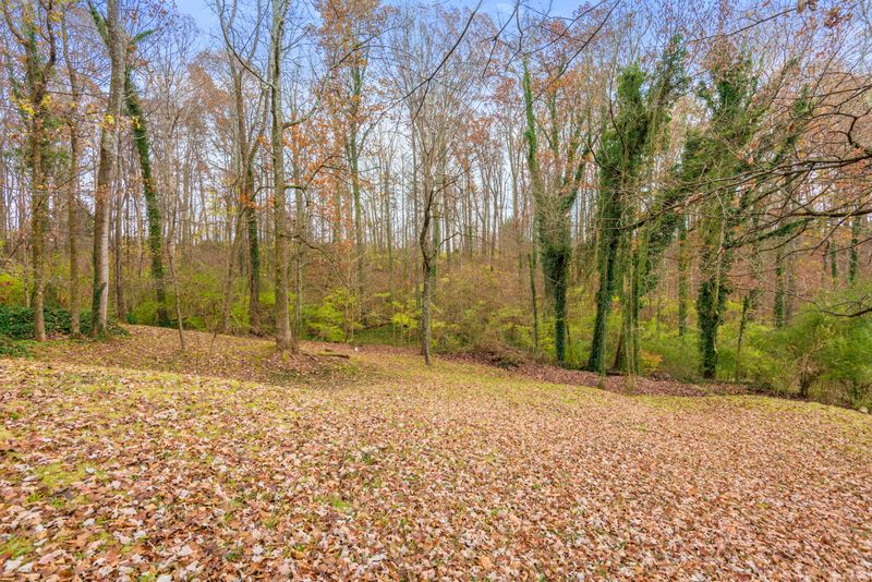 613 S Gallaher View Rd, Knoxville, TN 37919