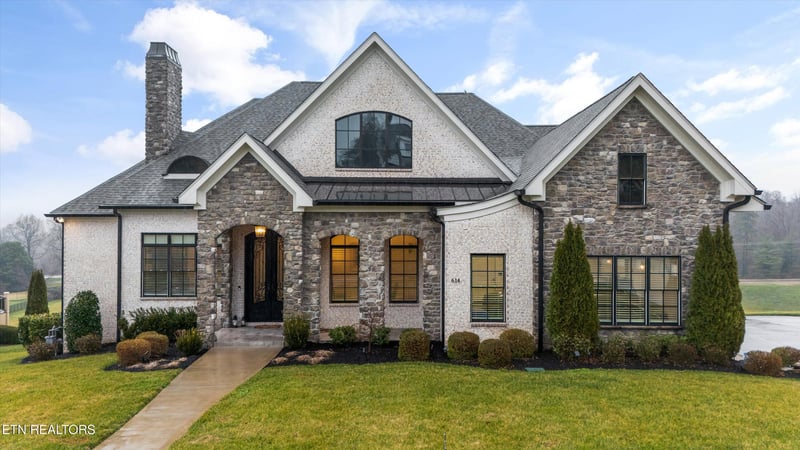 614 Barnsley Rd, Knoxville, TN 37934