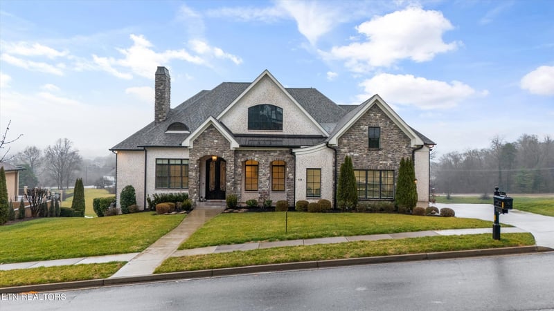614 Barnsley Rd, Knoxville, TN 37934