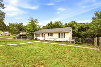 614 Scenic Dr, Kingston, TN 37763