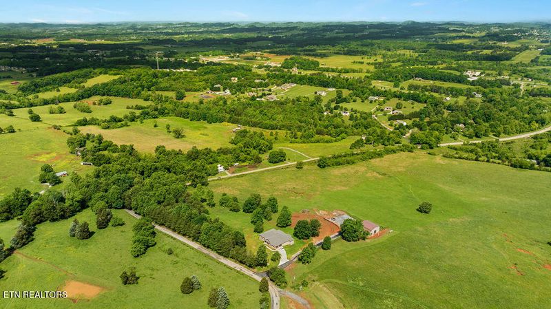 6141 Janeway Rd, Maryville, TN 37801