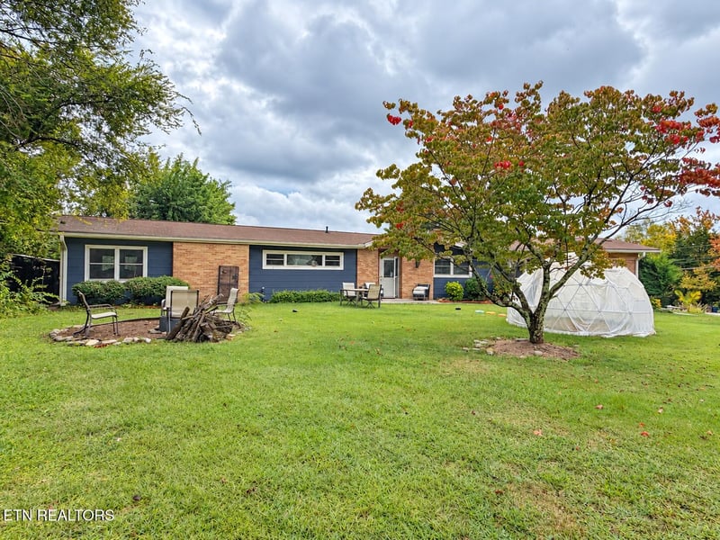 6148 Kirbury Ln, Knoxville, TN 37909