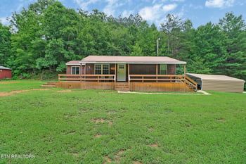 615 E Robbins Rd, Robbins, TN 37852
