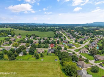 615 Grassland Dr, Maryville, TN 37804