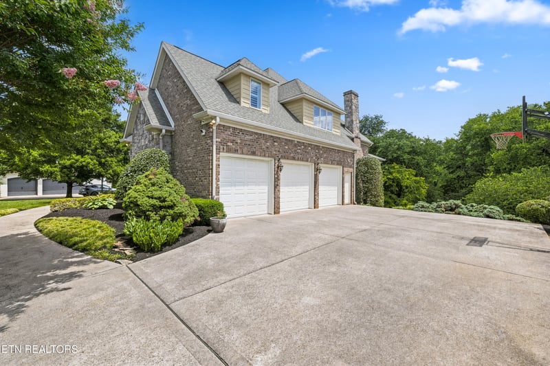 615 Gwinhurst Rd, Knoxville, TN 37934