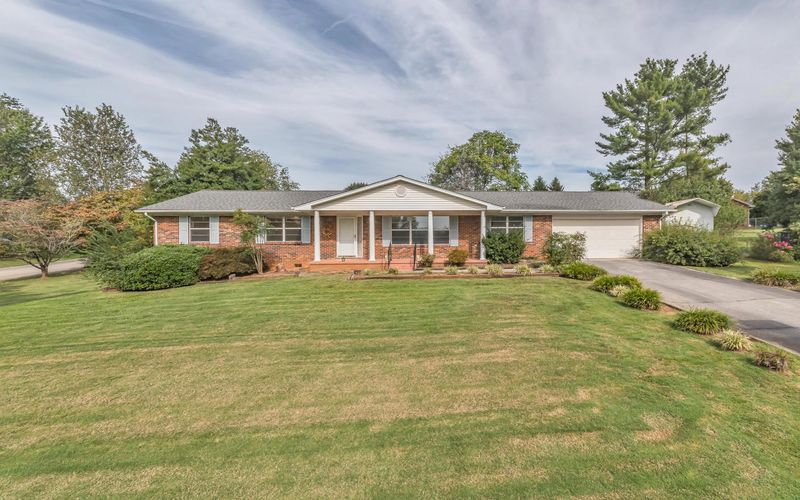 615 Mize Cir, Seymour, TN 37865
