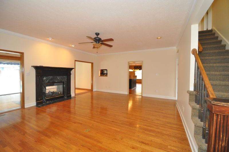 615 Shaw Ferry Ln, Lenoir City, TN 37772