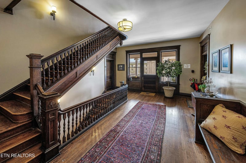 615 State St #202, Knoxville, TN 37902
