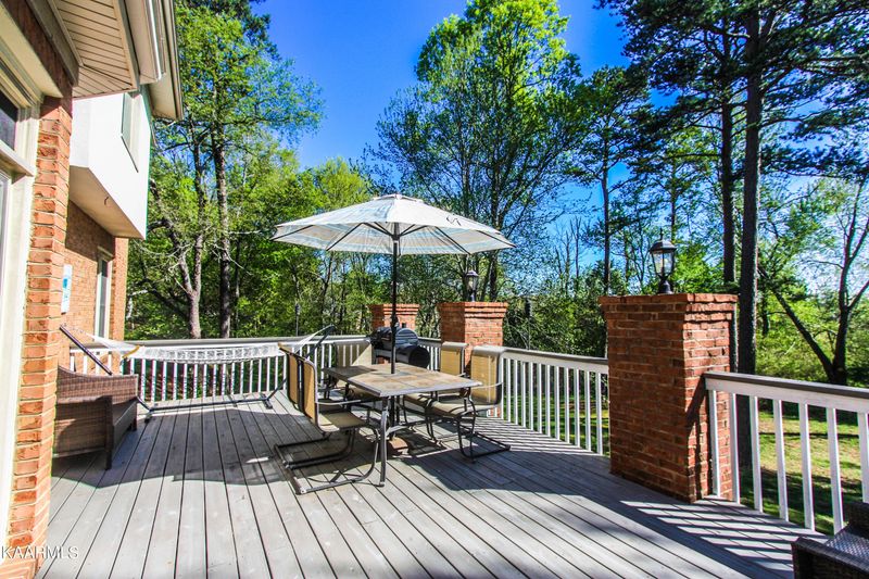 615 Trowbridge Ln, Farragut, TN 37934