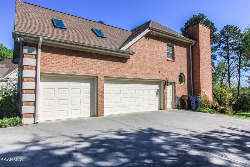 615 Trowbridge Ln, Farragut, TN 37934