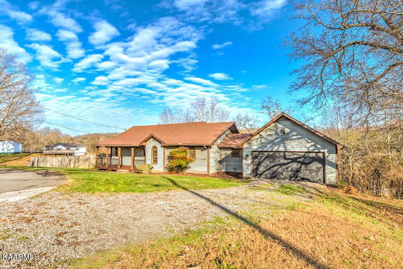 6153 John May Dr, Knoxville, TN 37921