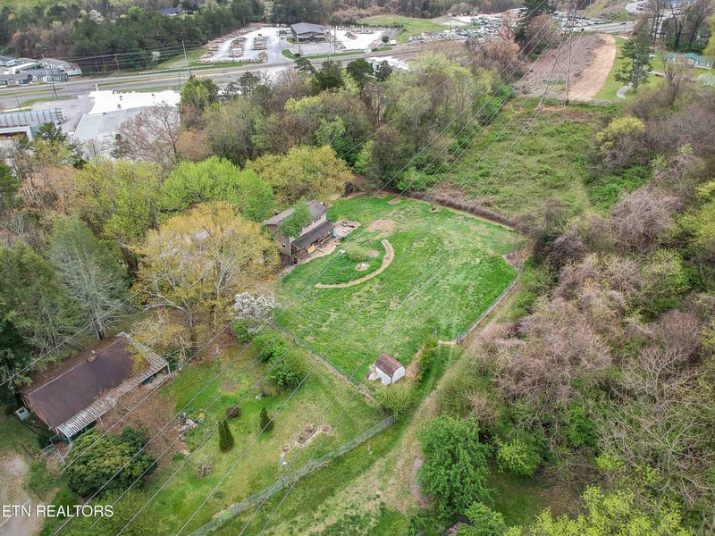 6155 Lacy Rd, Knoxville, TN 37912