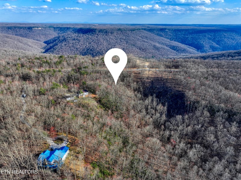 616 Cumberland Cove Rd, Monterey, TN 38574