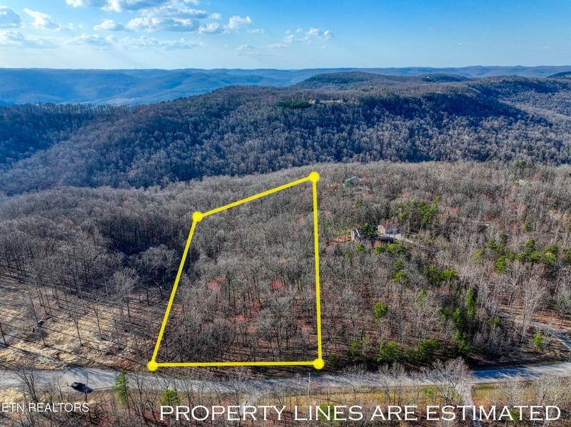 616 Cumberland Cove Rd, Monterey, TN 38574