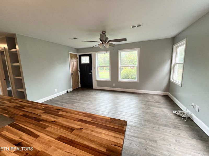 616 E Hendron Chapel Rd, Knoxville, TN 37920
