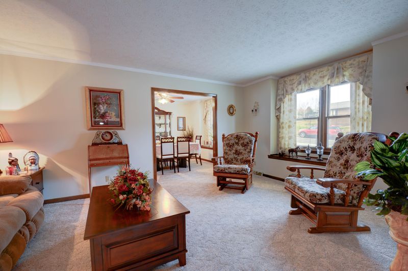 616 Greenwood Dr, Clinton, TN 37716