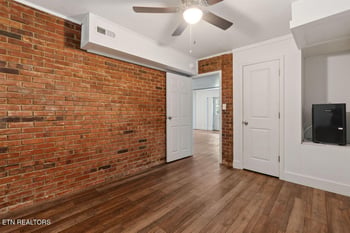 616 Kinzel Ave, Maryville, TN 37804
