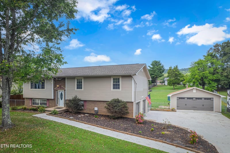 616 Pimlico Dr, Seymour, TN 37865