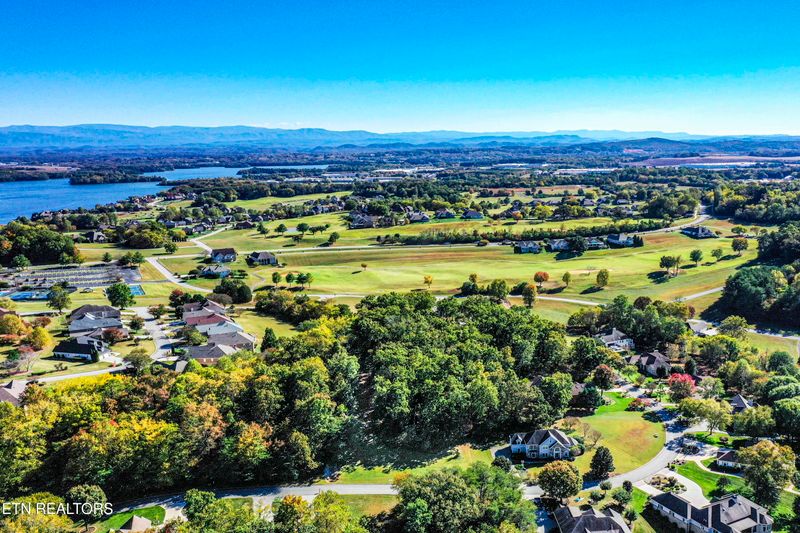 616 Sandpiper Dr, Vonore, TN 37885