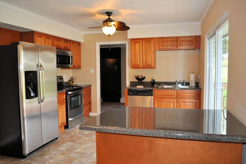 616 Scenic Hill Dr, Seymour, TN 37865