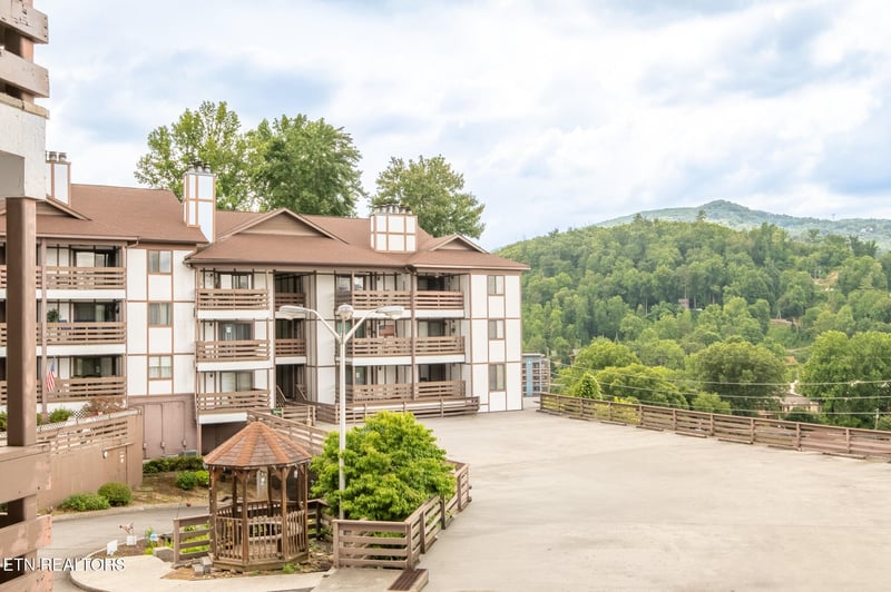 616 Turkey Nest Rd #206, Gatlinburg, TN 37738