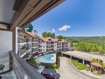 616 Turkey Nest Rd #306, Gatlinburg, TN 37738