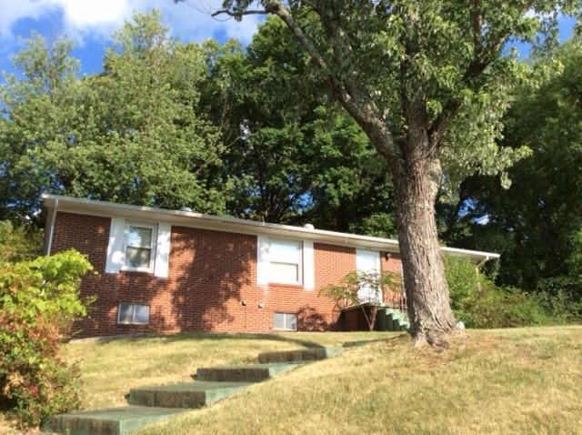 616 Weldon Dr, Maryville, TN 37801