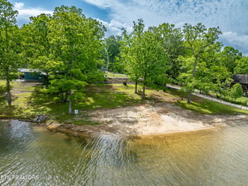 6163 Sandy Stand Rd, Tallassee, TN 37878