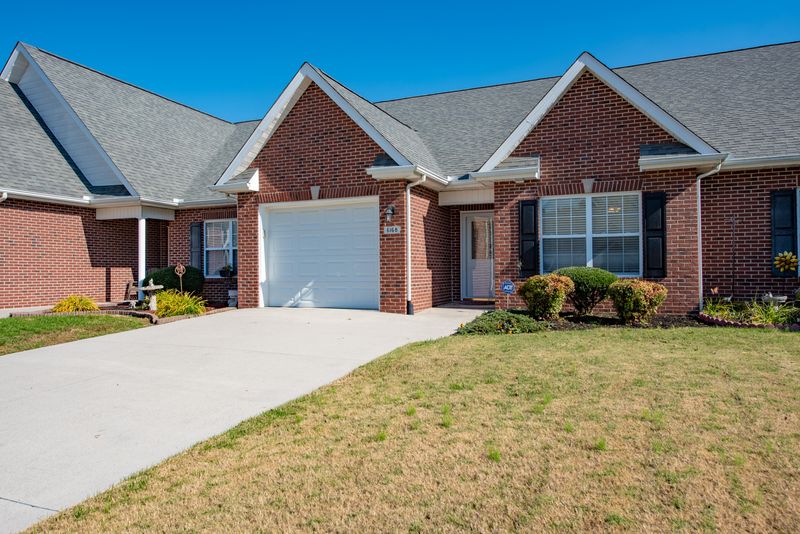 6168 Kristins Gate Way, Powell, TN 37849