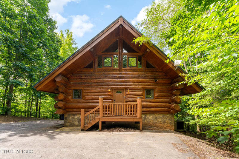 617 Almost Heaven Way, Gatlinburg, TN 37738