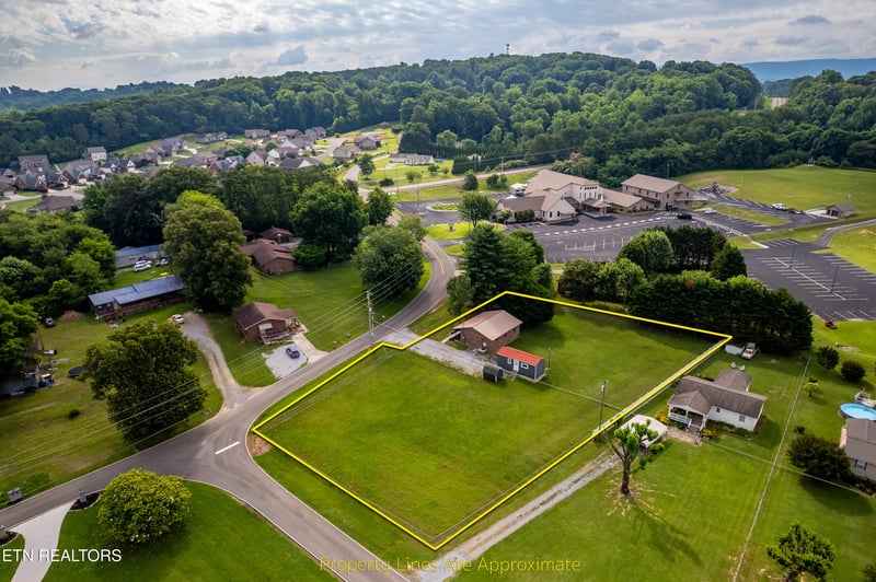 617 Dotson Memorial Rd, Maryville, TN 37801