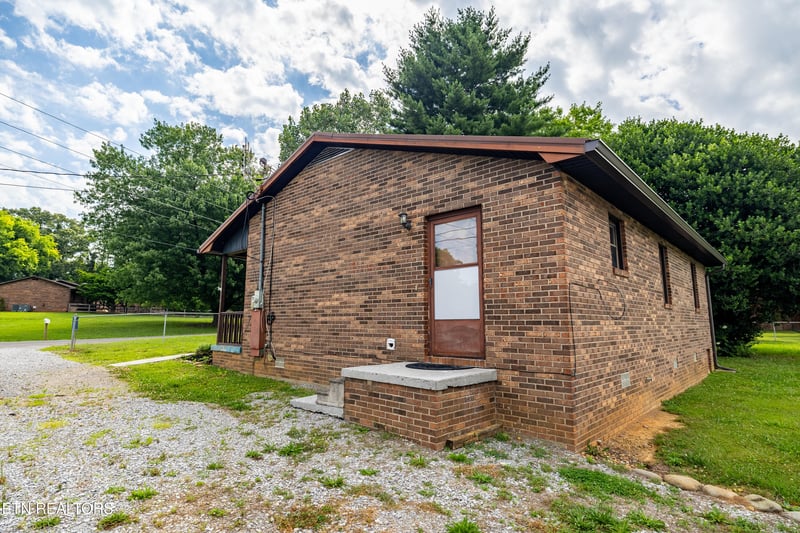 617 Dotson Memorial Rd, Maryville, TN 37801