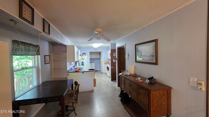 617 Greenwich Dr, Maryville, TN 37803