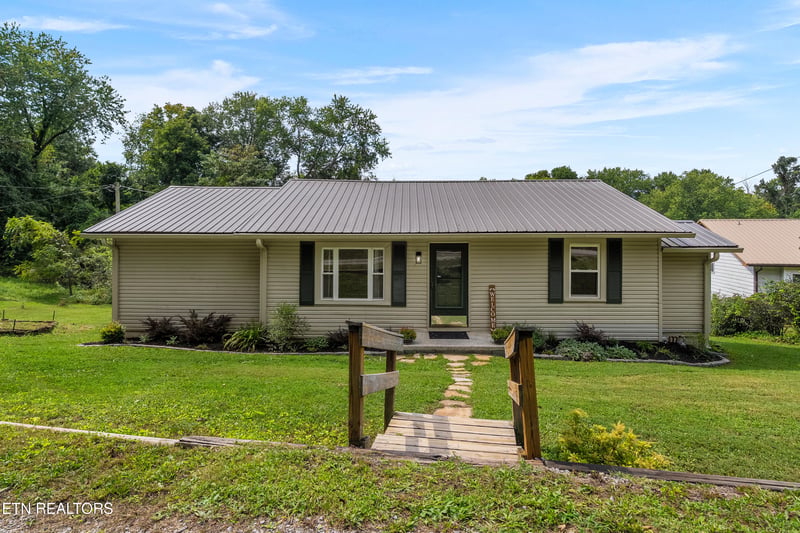 617 Hillside Rd, Rockwood, TN 37854