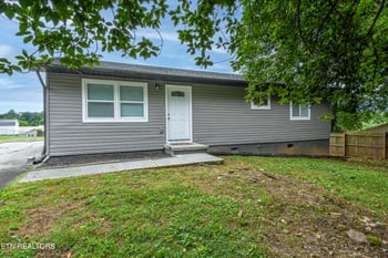 617 Patterson Rd, Walland, TN 37886