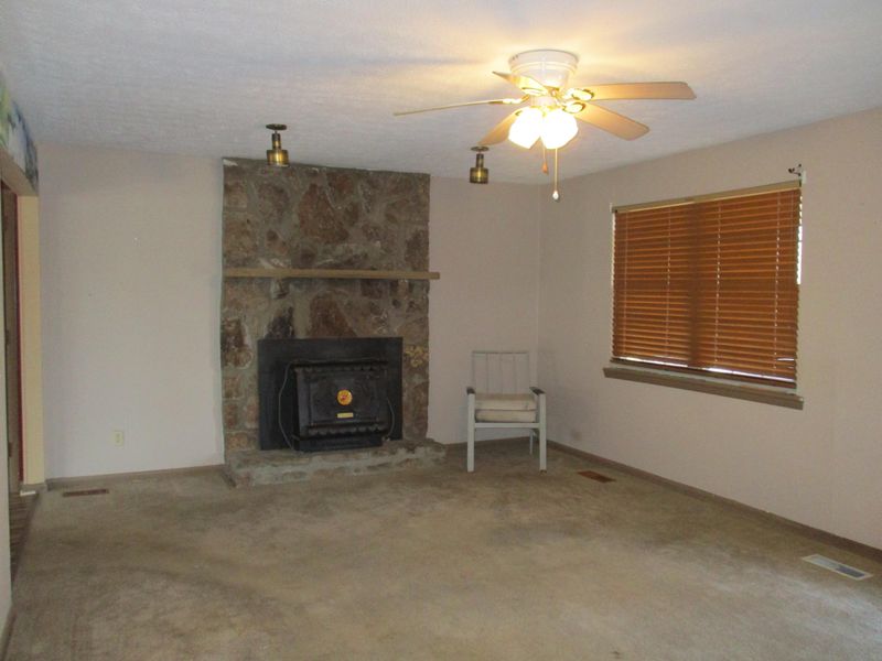 618 Aqum Cir, Crossville, TN 38572