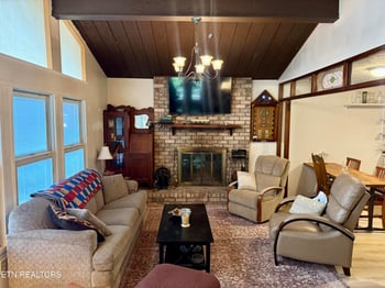 618 Corum Rd, Knoxville, TN 37924