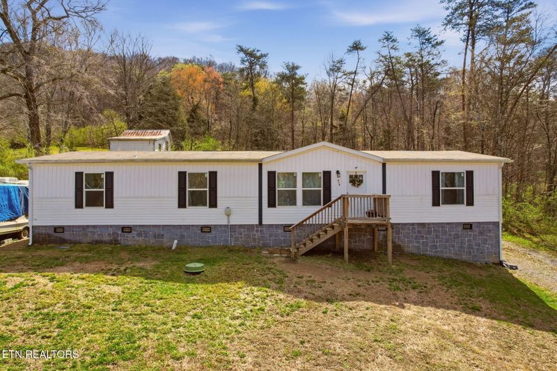618 E Brushy Valley Dr, Powell, TN 37849