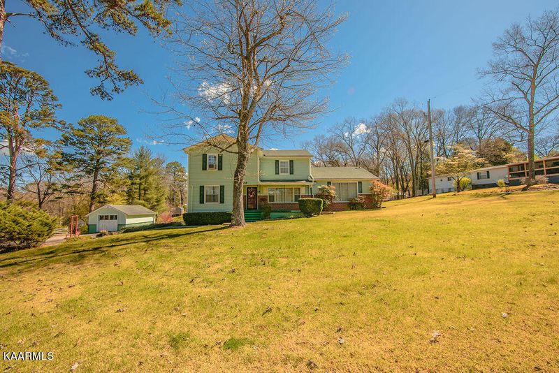 618 E Evans St, Rockwood, TN 37854