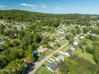 618 Glendale Ave, Clinton, TN 37716