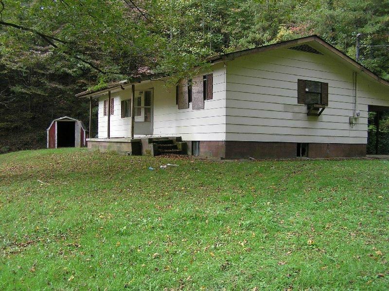 618 Mill Creek Rd, Pigeon Forge, TN 37863