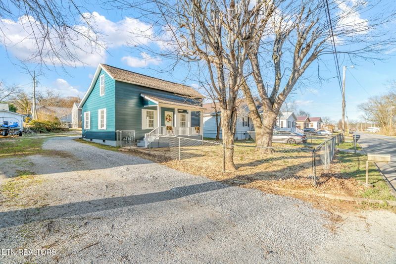 618 Steekee Rd, Loudon, TN 37774